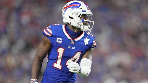 diggs at mini camp|Stefon Diggs back at Bills minicamp Wednesday; Sean .